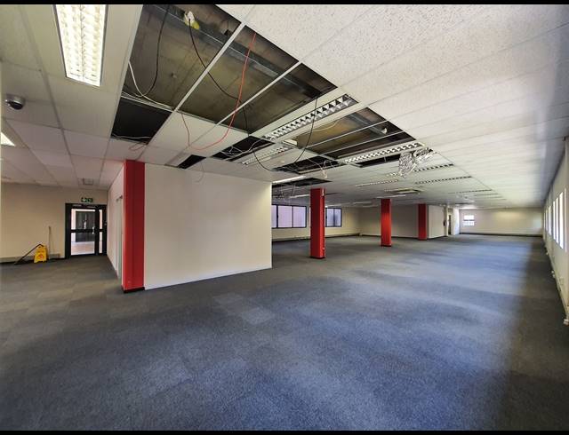 514M² OFFICE TO LET IN HALFWAY HOUSE